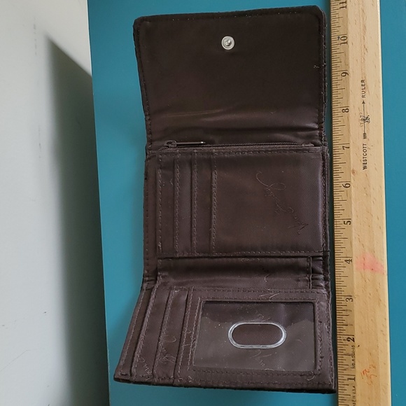 Vera Bradley brown quilted wallet - Picture 5 of 5